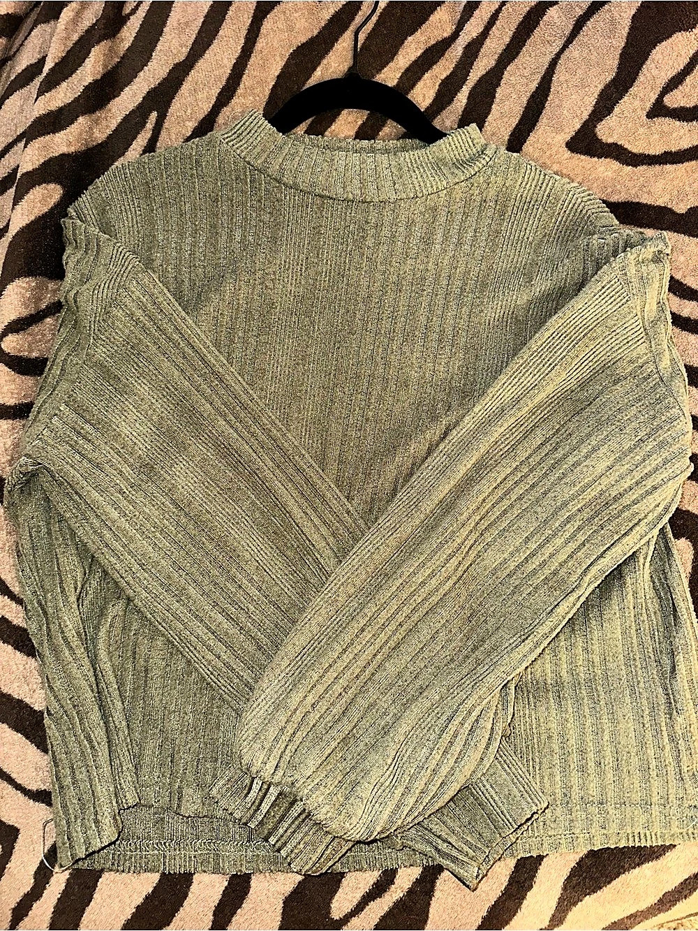 Green Crew Neck Sweater Like New